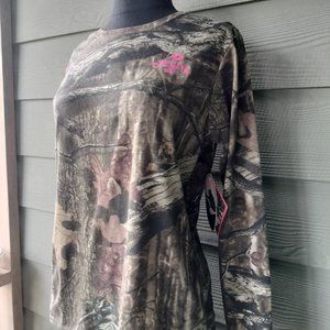 Brand New with Tags• Ladies Mossy Oak Break-Up Infinity Long Sleeve Camo Shirt